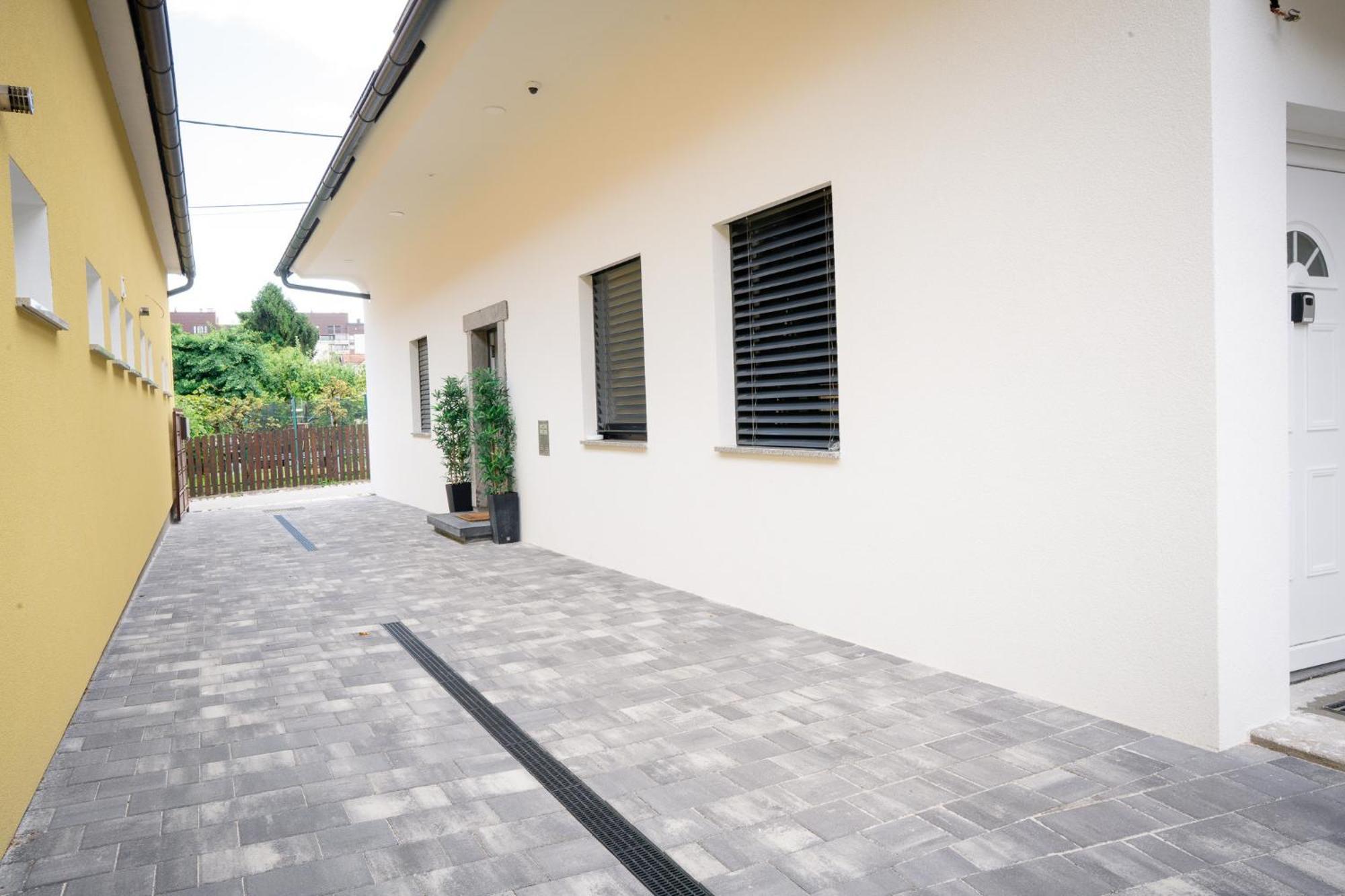 Anita'S Studio Apartments 卢布尔雅那 外观 照片