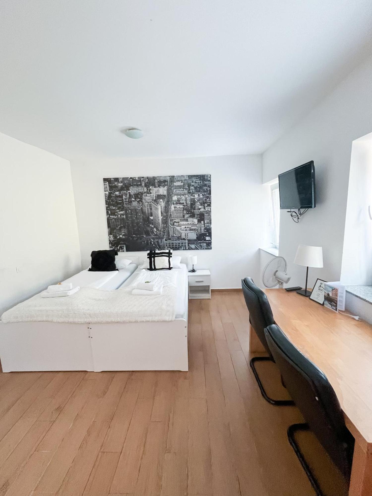 Anita'S Studio Apartments 卢布尔雅那 外观 照片